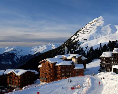 Belle Plagne (alt 2000 m): ndodhet 5 minuta nga vendbanimi juaj