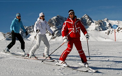Follow skiing courses during the week