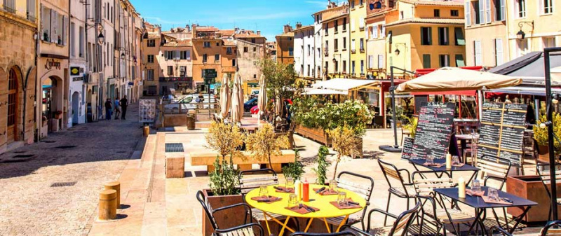 File:Aix en Provence.jpg